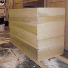 Trial fit of front dovetails Trial fit of front dovetails