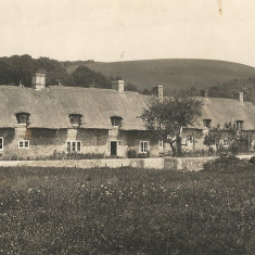 paurpers-and-kews-cottages-pc-byfrank-newell-alresford-1920s Paupers and Kews Cottages, 1920s, post card by Frank Newell of Alresford
