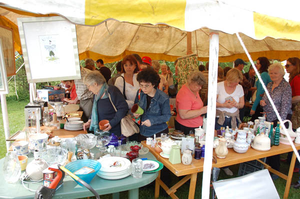 Bric_a_brac stall