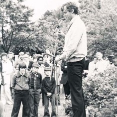 Simon-Williams-opening-Church-Fete Actor Simon Williams opening Church Fete