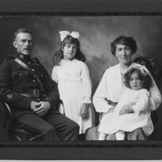 Sophia & Jess Vince, Evie, Daphne Jess Vince & Sophia (nee Budd), Evie, Daphne. (Sophia's mother was Sophia Harriett.)