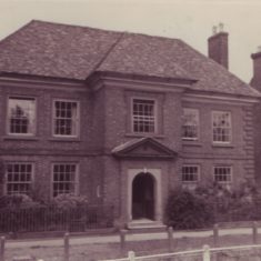 Glenthorne front The front of Glenthorne house, date unknown. The brickwork is typical of the William and Mary period