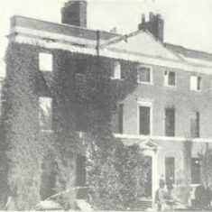 Westbury House after the fire in 1904. The last remains of the Palladian manor house .