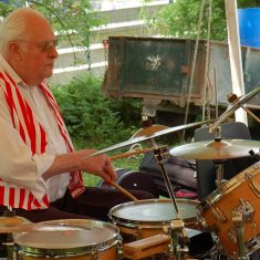 Wally_drumming_cropped Wally Fawkes' jazz band